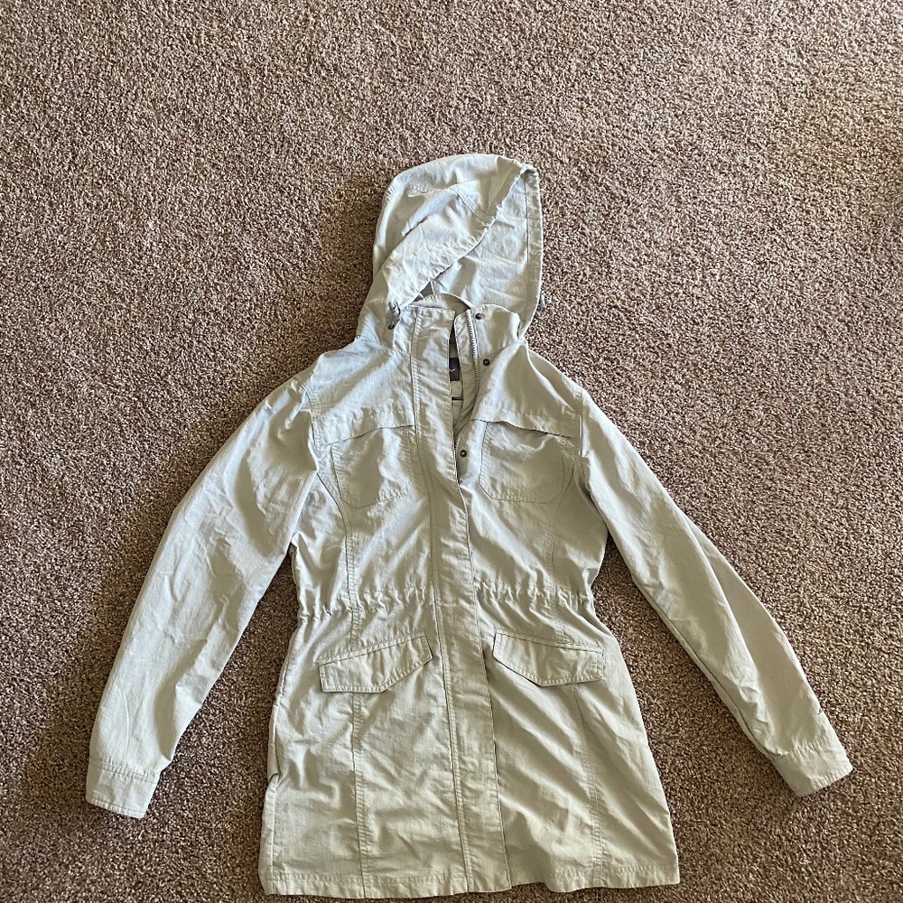 Size Small Eddie Bauer Lightweight Jacket